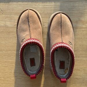 Ugg Tazz -gently used